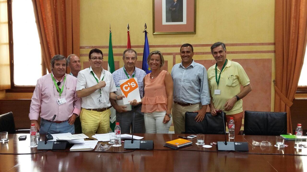 Foto Archivo: Reunión Ciudadanos con F.E.E.M